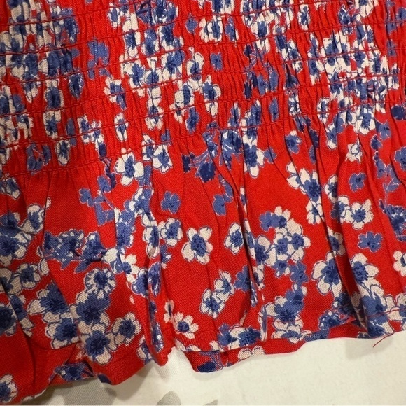 NWT Japan Red & Blue Floral Casual Sleeveless Top Size Small - Picture 8 of 8